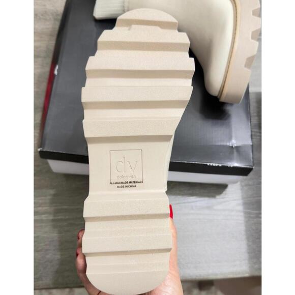 DV Dolce Vita Villa Chelsea Lug Boot Women Size 6.5 - Picture 3 of 4